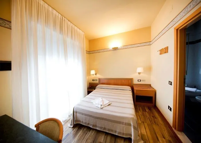 Marina Bay 3* Римини