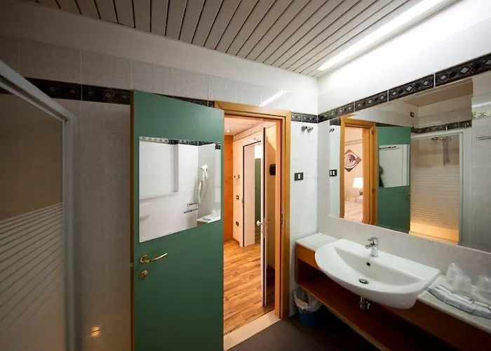 Marina Bay 3* Римини