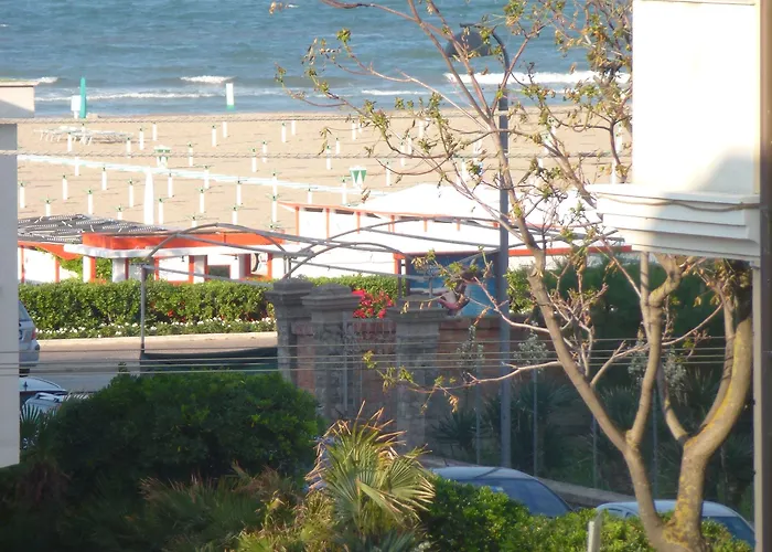 Отель Marina Bay 3*