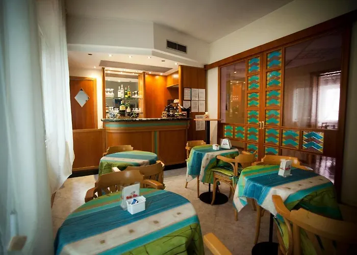 Marina Bay Отель