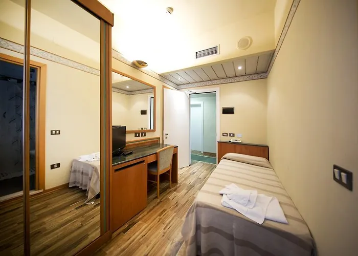 Отель Marina Bay 3*