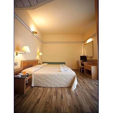 Marina Bay 3*