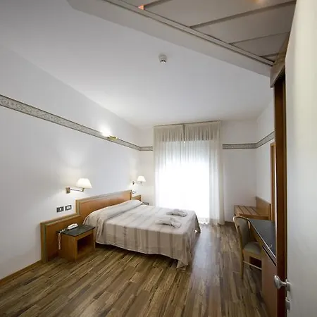 Marina Bay Hotel 3*