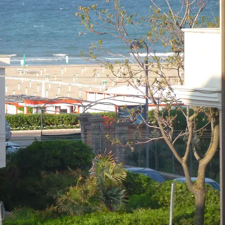 Ξενοδοχείο Marina Bay 3*