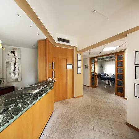 Ξενοδοχείο Marina Bay 3*