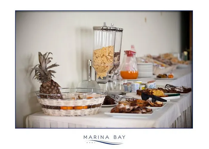 Marina Bay Otel