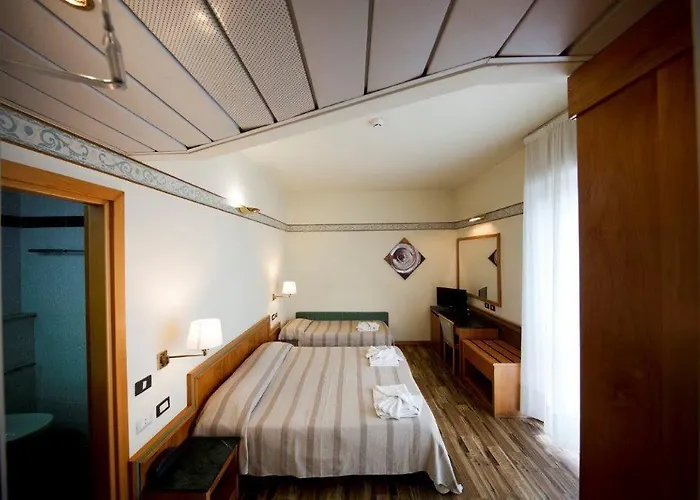 Marina Bay Otel 3*