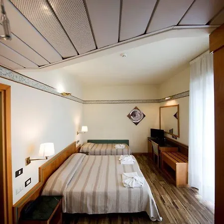 Marina Bay ホテル 3*