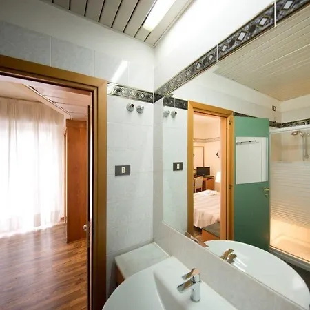 Marina Bay ホテル 3*